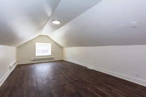 56 West 76th Street Chicago IL 60620