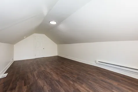 56 West 76th Street Chicago IL 60620