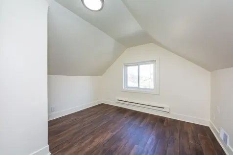 56 West 76th Street Chicago IL 60620