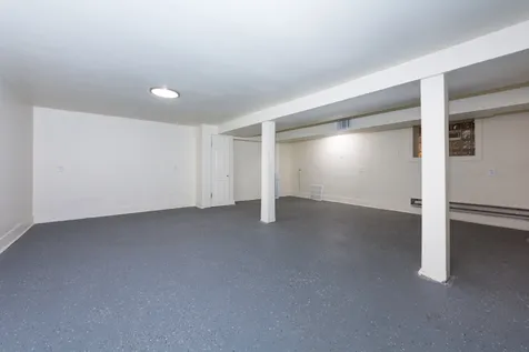 56 West 76th Street Chicago IL 60620