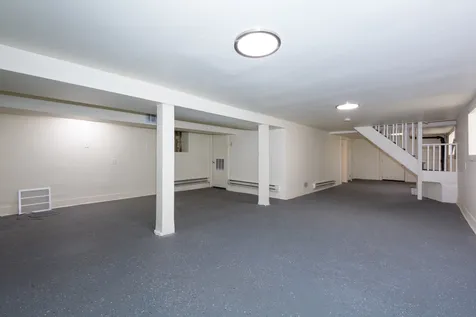 56 West 76th Street Chicago IL 60620
