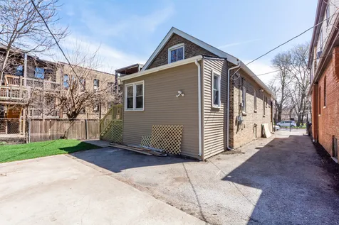 56 West 76th Street Chicago IL 60620