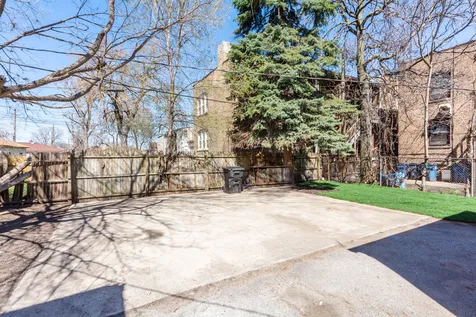 56 West 76th Street Chicago IL 60620