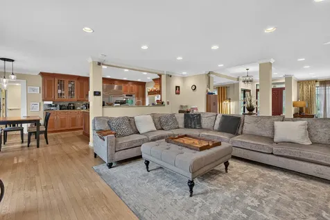 14637 West River Oaks Drive Lincolnshire IL 60069