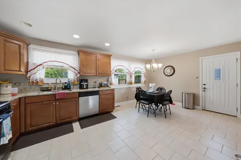 13111 Fairway Drive Crestwood IL 60418