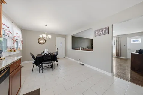 13111 Fairway Drive Crestwood IL 60418