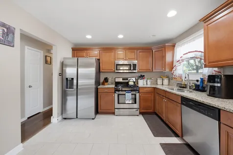 13111 Fairway Drive Crestwood IL 60418