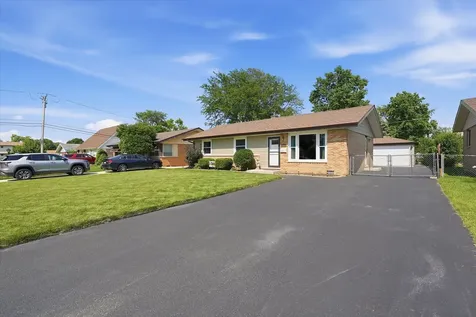 13111 Fairway Drive Crestwood IL 60418