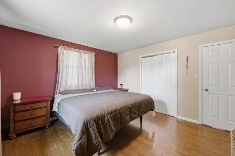 13111 Fairway Drive Crestwood IL 60418