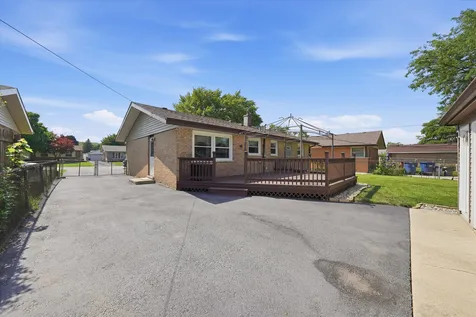13111 Fairway Drive Crestwood IL 60418