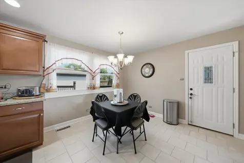 13111 Fairway Drive Crestwood IL 60418