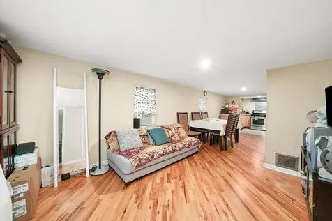 4614 North Springfield Avenue Chicago IL 60625