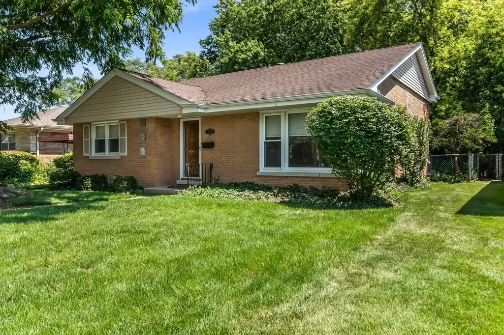 232 Thelin Court Wilmette IL 60091