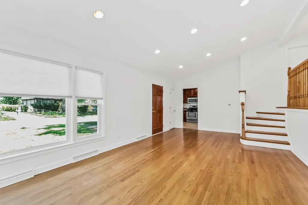 232 Thelin Court Wilmette IL 60091