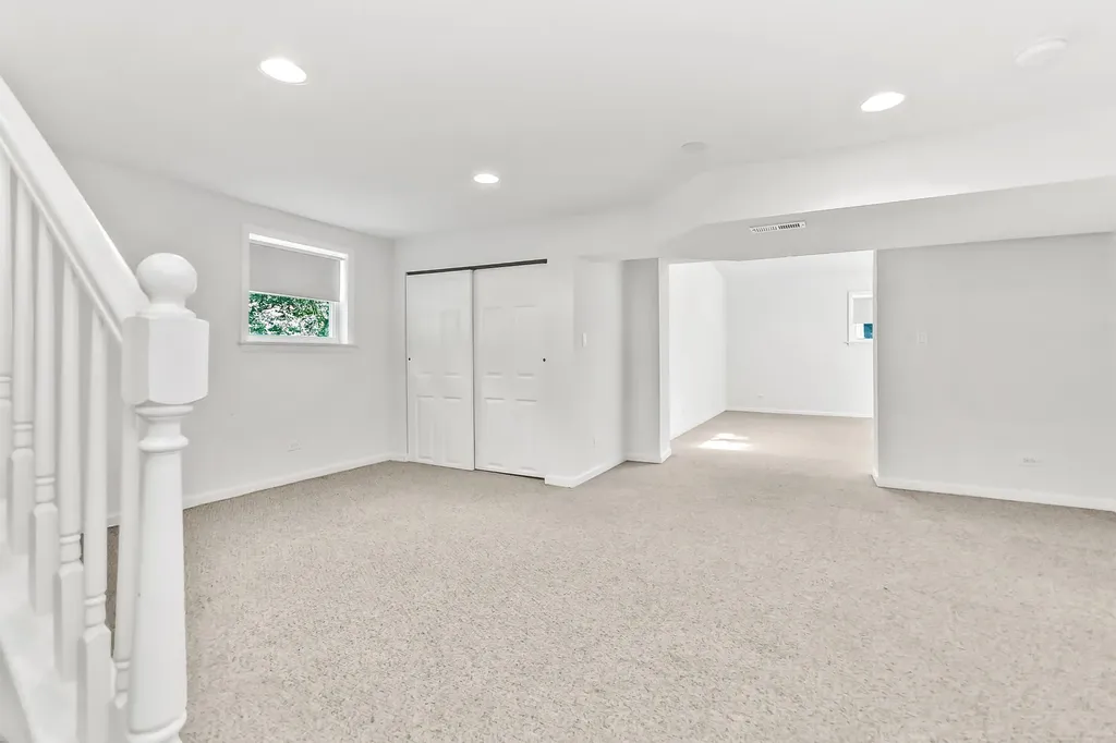 232 Thelin Court Wilmette IL 60091