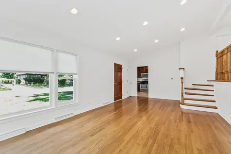 232 Thelin Court Wilmette IL 60091
