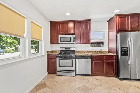 232 Thelin Court Wilmette IL 60091