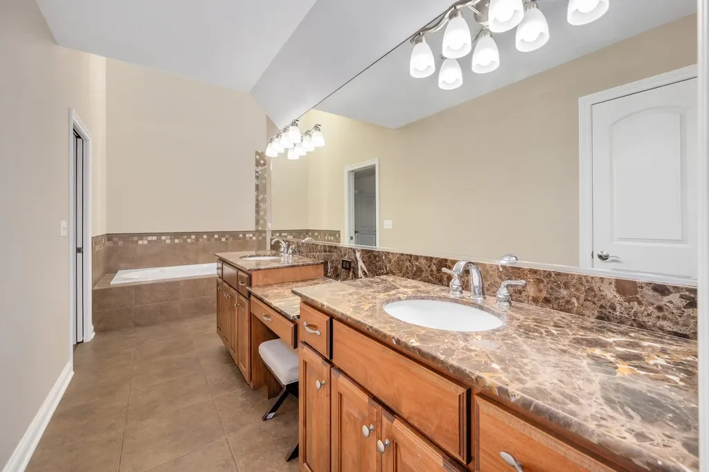 2454 Durand Drive Downers Grove IL 60516