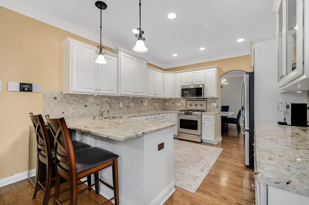 2454 Durand Drive Downers Grove IL 60516
