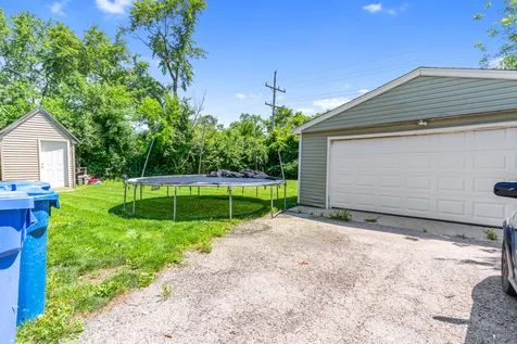 55 Alameda Drive Carpentersville IL 60110