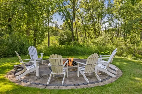 264 Biltmore Drive North Barrington IL 60010