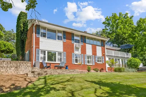 264 Biltmore Drive North Barrington IL 60010
