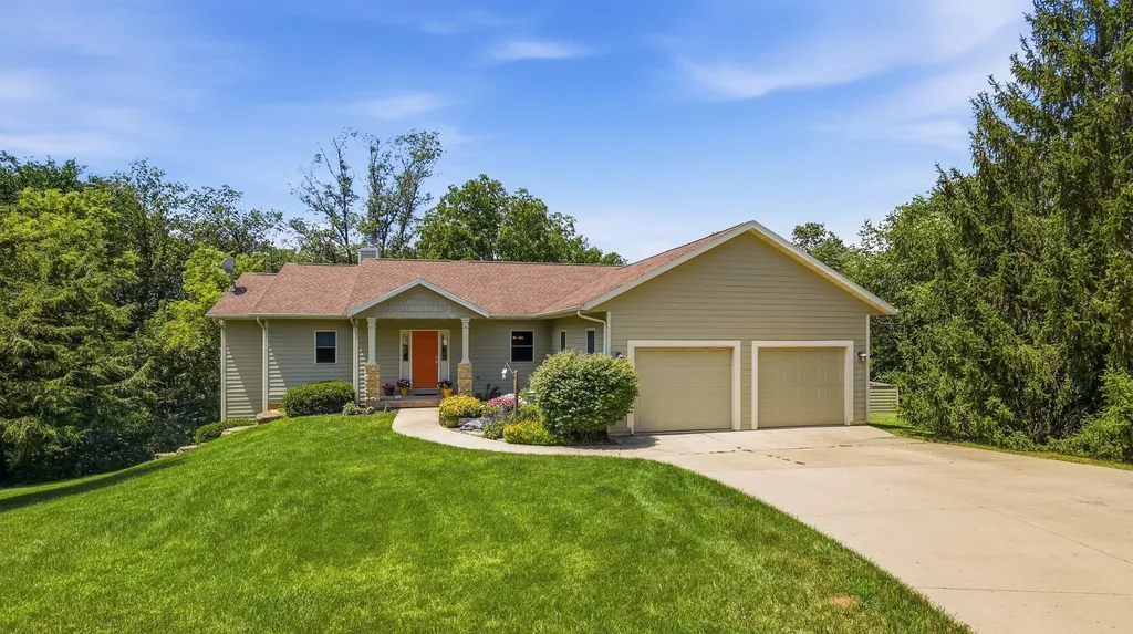 4 North Acorn Court Galena IL 61036