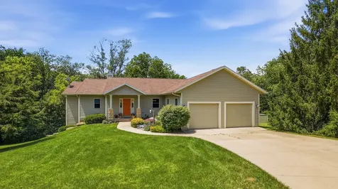 4 North Acorn Court Galena IL 61036