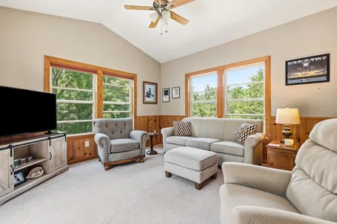 4 North Acorn Court Galena IL 61036