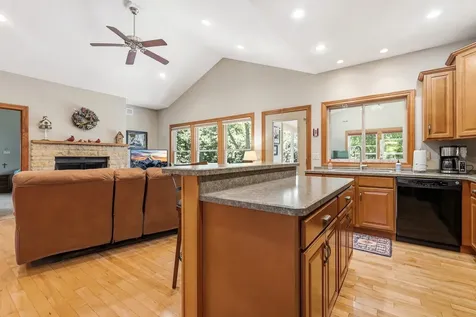 4 North Acorn Court Galena IL 61036