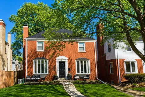 2950 West Jarlath Street Chicago IL 60645