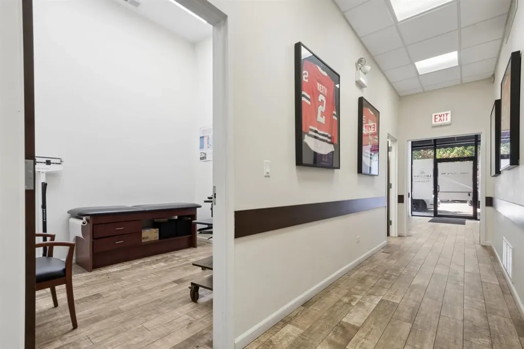 2219 West Belmont Avenue Chicago IL 60618