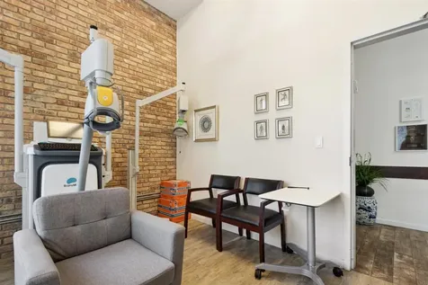 2219 West Belmont Avenue Chicago IL 60618