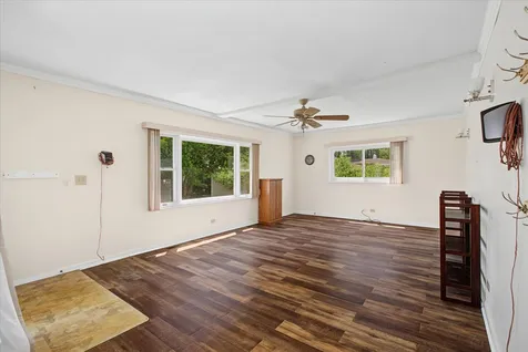 17 South Walnut Street Palatine IL 60067