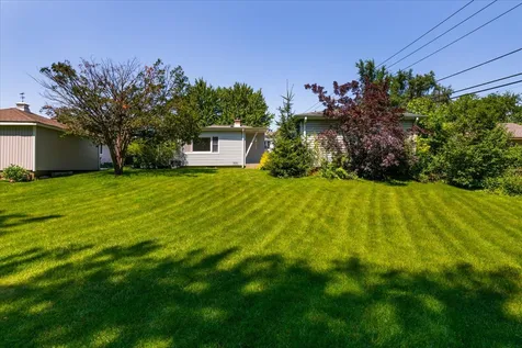 17 South Walnut Street Palatine IL 60067