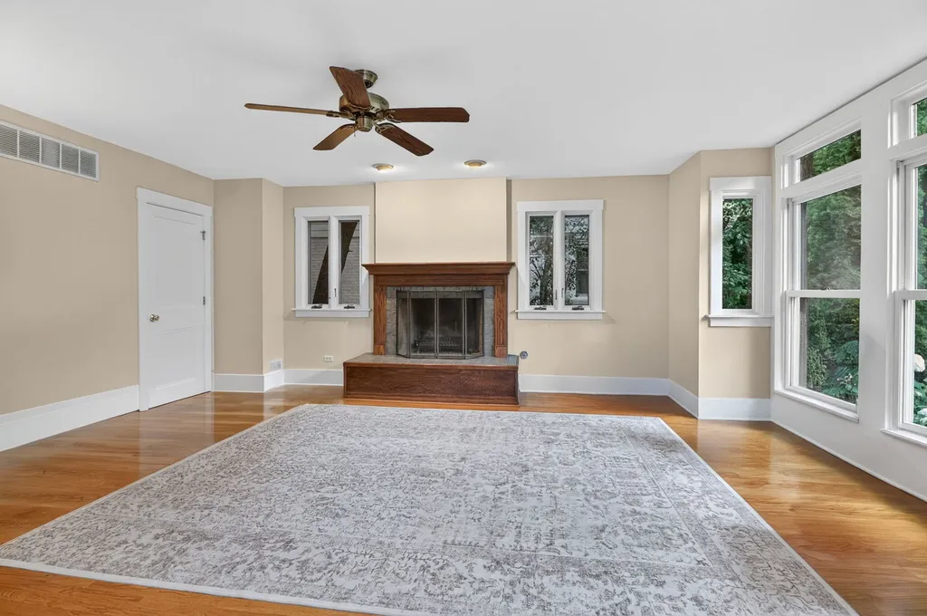 2 South Stough Street Hinsdale IL 60521