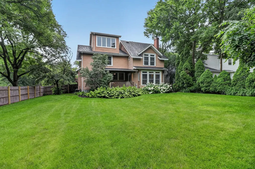 2 South Stough Street Hinsdale IL 60521