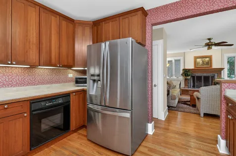 2 South Stough Street Hinsdale IL 60521