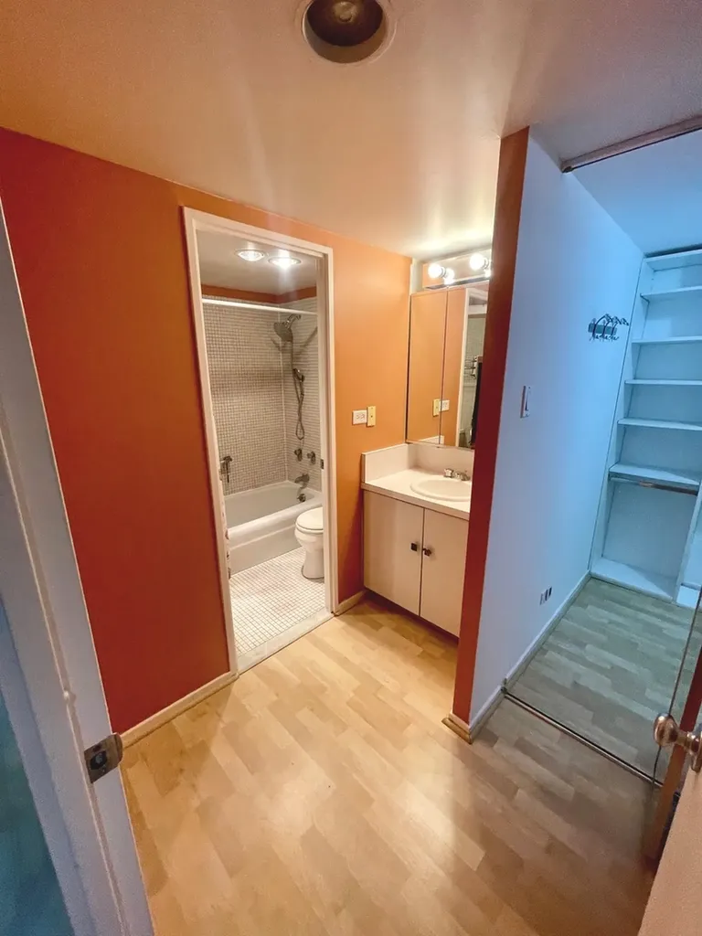 175 East Delaware Place Chicago IL 60611