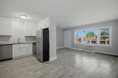 2537 East 83rd Street Chicago IL 60617