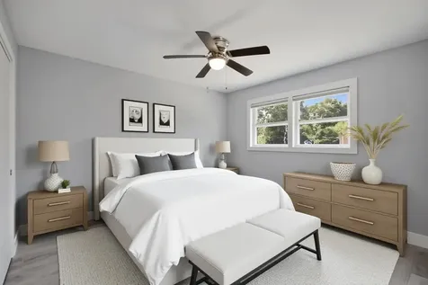 2537 East 83rd Street Chicago IL 60617