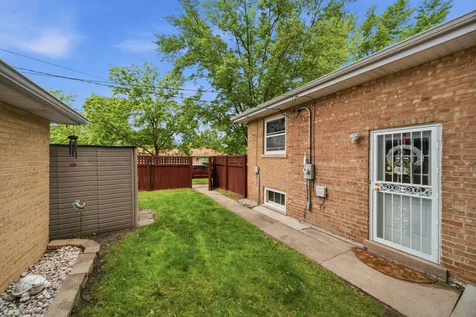 17904 Arcadia Avenue Lansing IL 60438