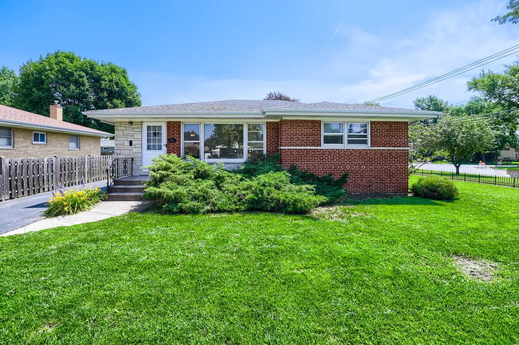 603 North Wilshire Lane Arlington Heights IL 60004