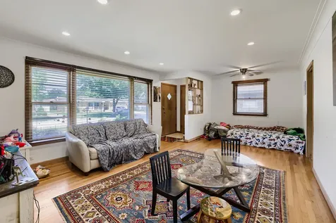 603 North Wilshire Lane Arlington Heights IL 60004