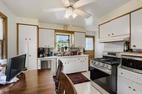 603 North Wilshire Lane Arlington Heights IL 60004