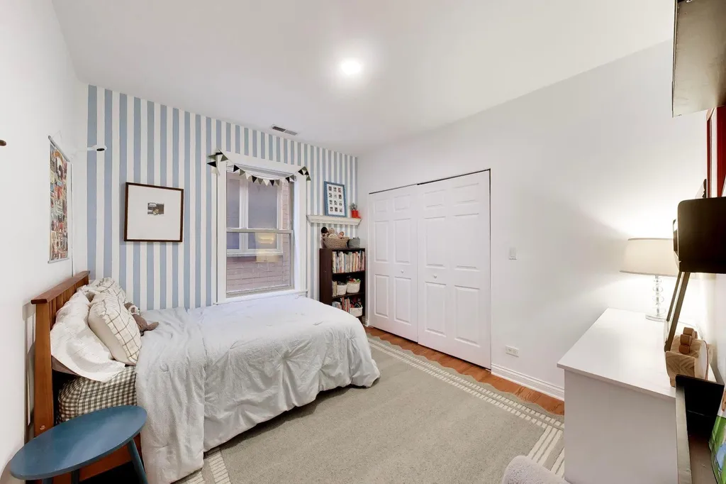 1935 North Sawyer Avenue Chicago IL 60647
