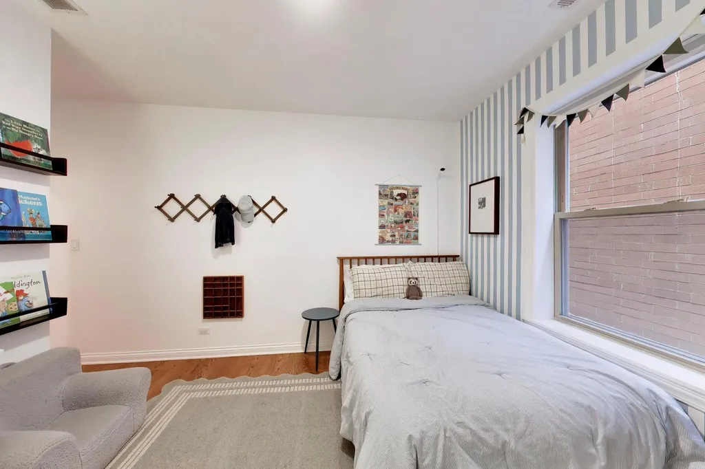 1935 North Sawyer Avenue Chicago IL 60647