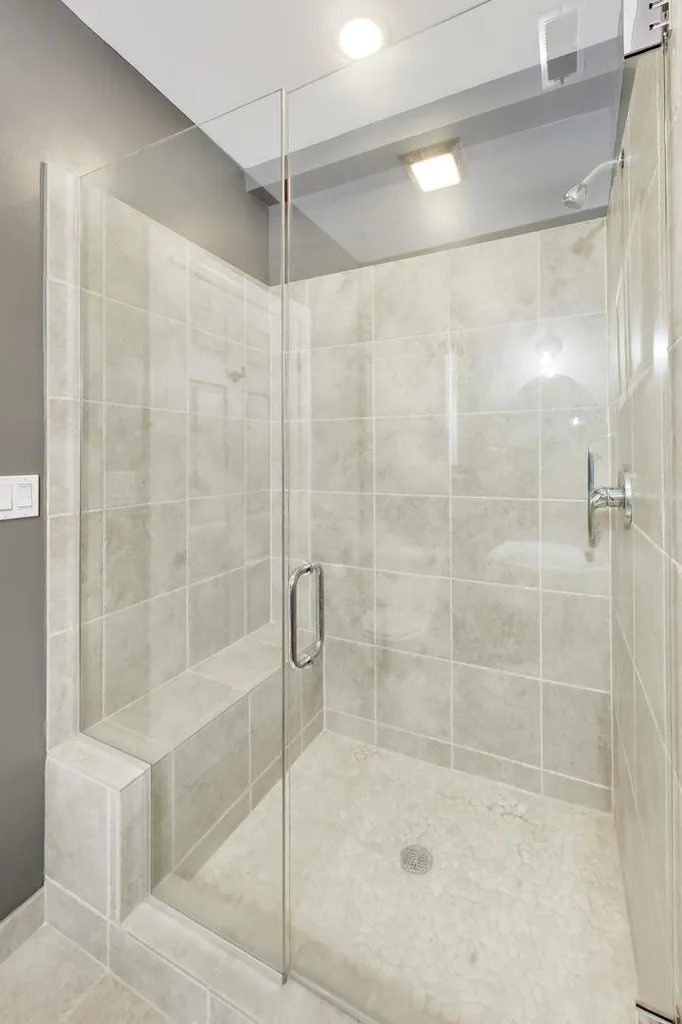 1935 North Sawyer Avenue Chicago IL 60647