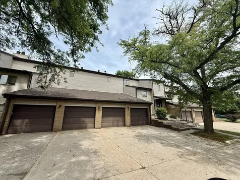 3109 4TH Street Moline IL 61265