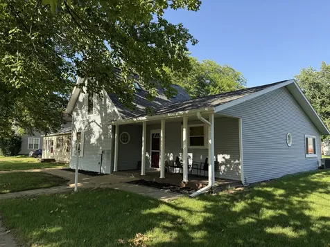805 South 5th Street Oregon IL 61061